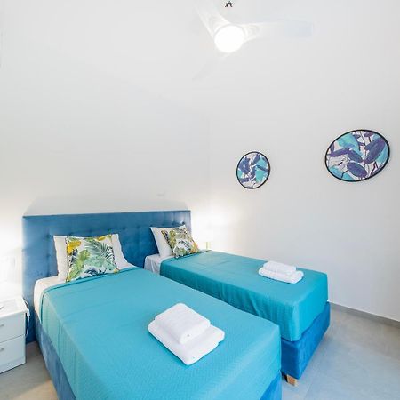 Villa Ami, Roda, Corfu: 10 Guests, Heated Pool, Private Mini Golf, Pool Table & More!! מראה חיצוני תמונה