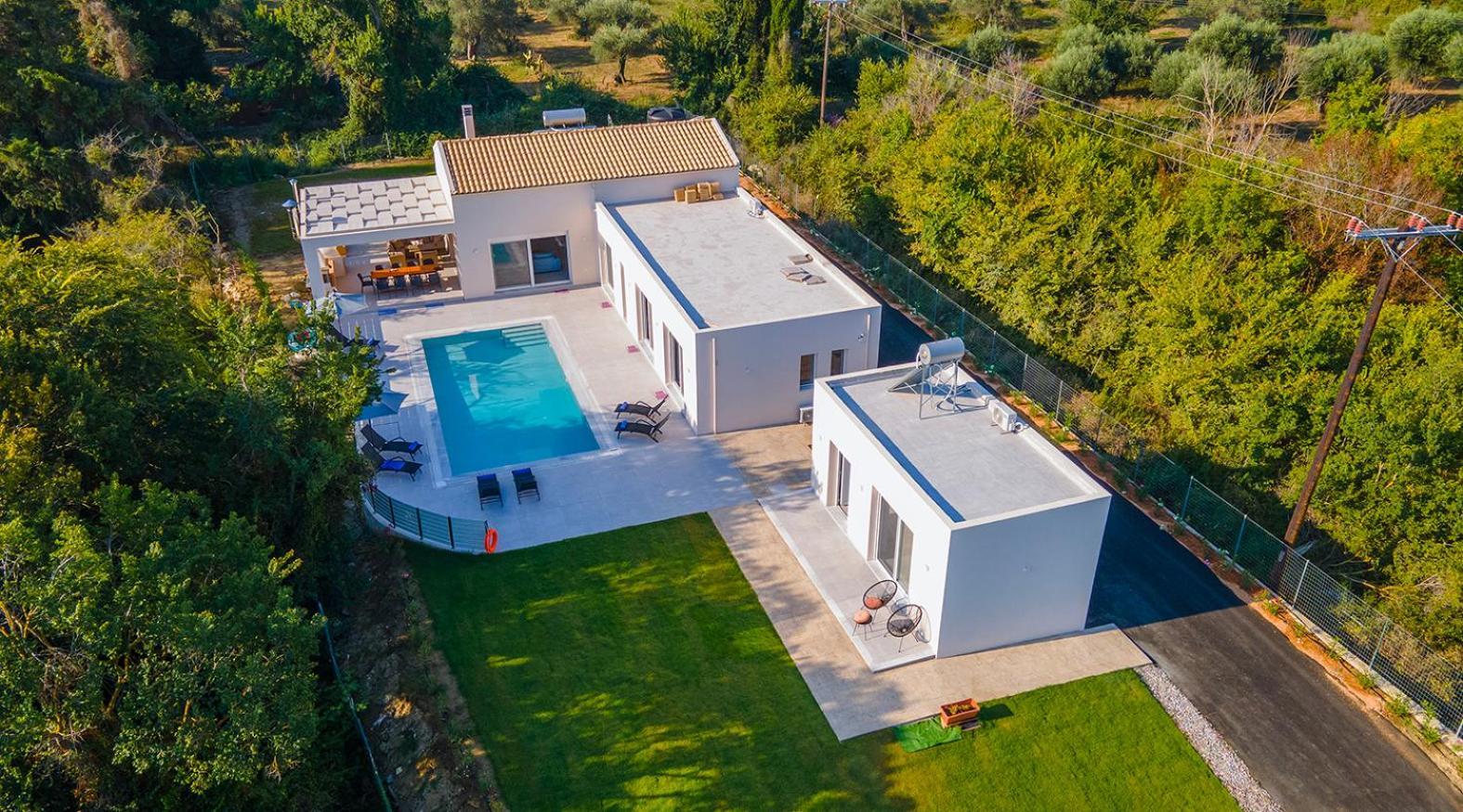 Villa Ami, Roda, Corfu: 10 Guests, Heated Pool, Private Mini Golf, Pool Table & More!! מראה חיצוני תמונה
